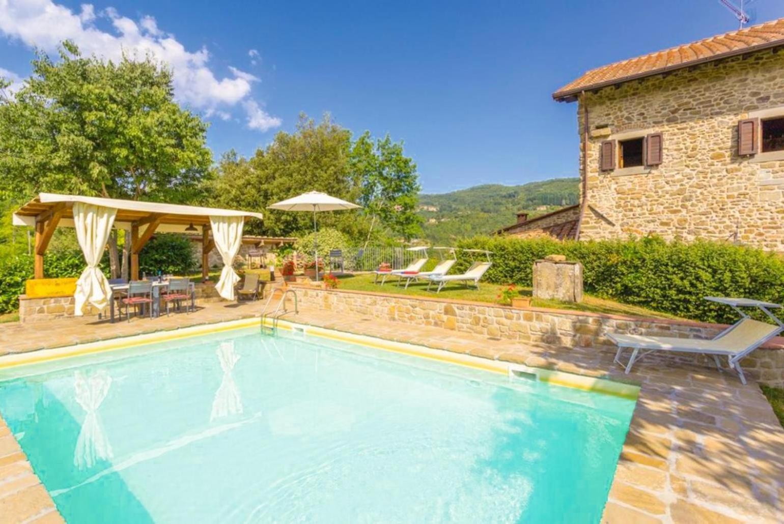 Villa Il Castello Ortignano Raggiolo 外观 照片