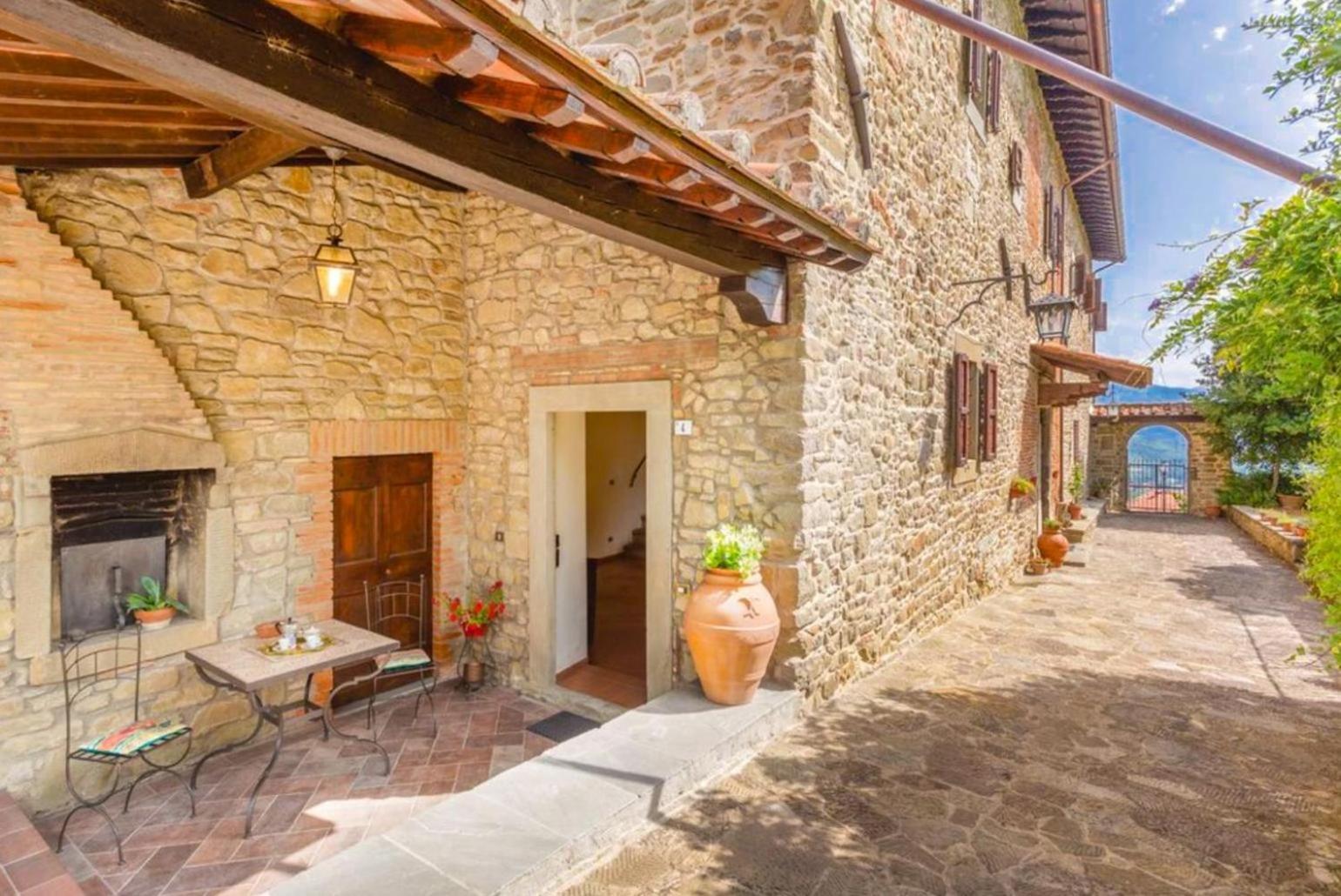 Villa Il Castello Ortignano Raggiolo 外观 照片